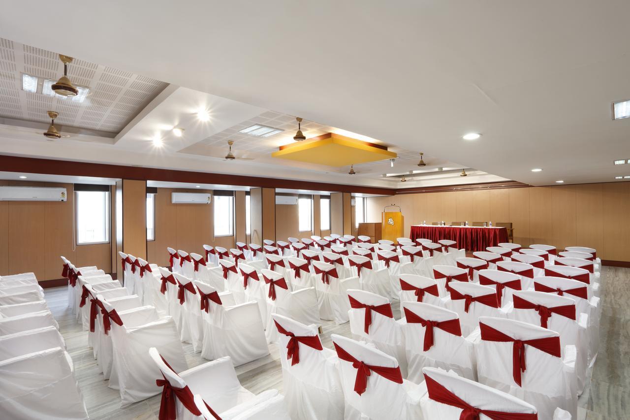 Sri Aarvee Hotels Coimbatore Extérieur photo