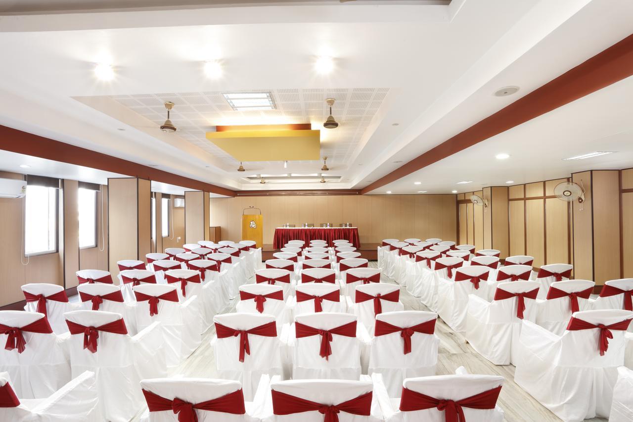 Sri Aarvee Hotels Coimbatore Extérieur photo