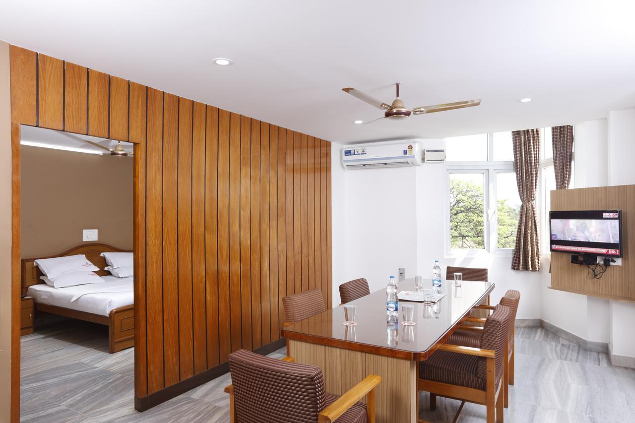 Sri Aarvee Hotels Coimbatore Extérieur photo