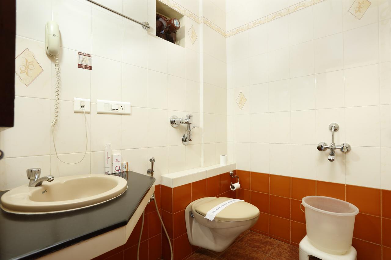 Sri Aarvee Hotels Coimbatore Extérieur photo