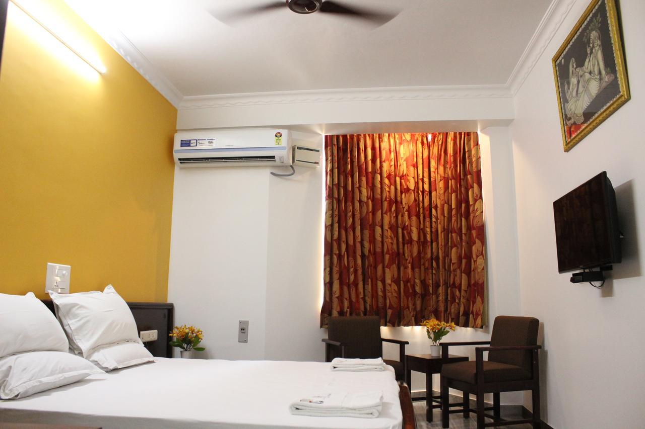 Sri Aarvee Hotels Coimbatore Extérieur photo